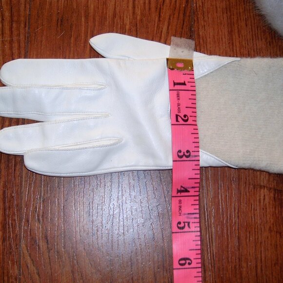 Nathan Baume Wool and Boucle Silk Leather Gloves Kangol Hat and Mink Brooch Lot - Picture 10 of 16